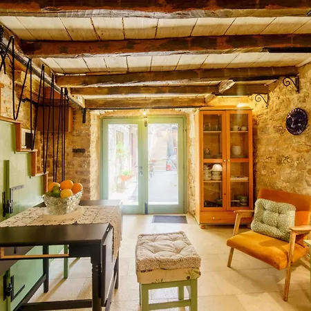 Haus In Kastel Sucurac Mit Garten Und Bbq Casa de Férias Kaštela
