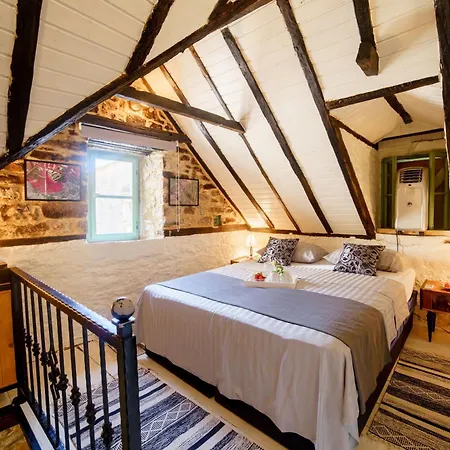 Casa de Férias Haus In Kastel Sucurac Mit Garten Und Bbq Kaštela
