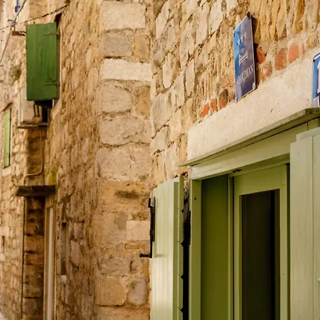 Haus In Kastel Sucurac Mit Garten Und Bbq بيت للعطل *
