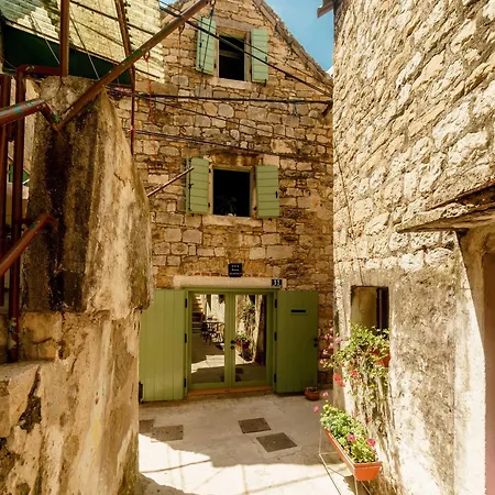 Haus In Kastel Sucurac Mit Garten Und Bbq بيت للعطل *